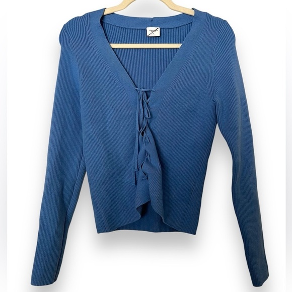 Abercrombie & Fitch Lace Up Knit Sweater - Picture 1 of 4
